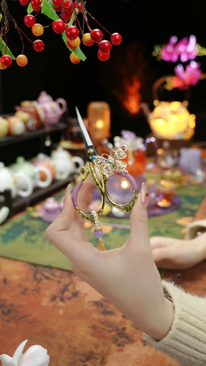 【闪购商品】紫色蝴蝶茶袋小剪刀