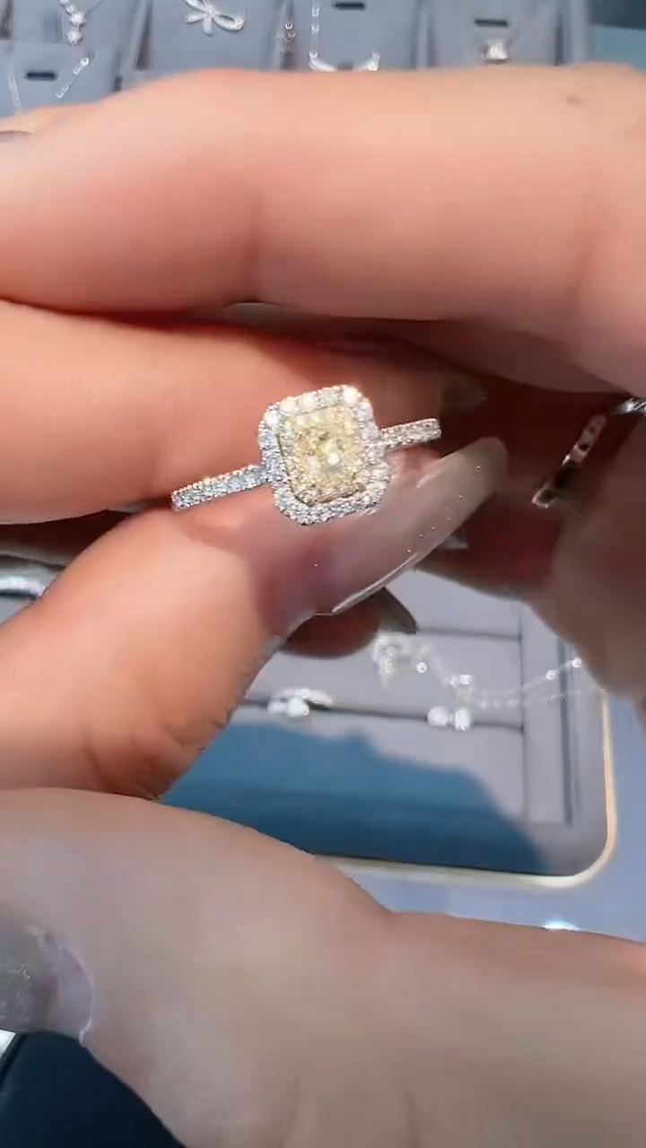 【闪购商品】钻石戒指/指环18K金镶嵌戒指