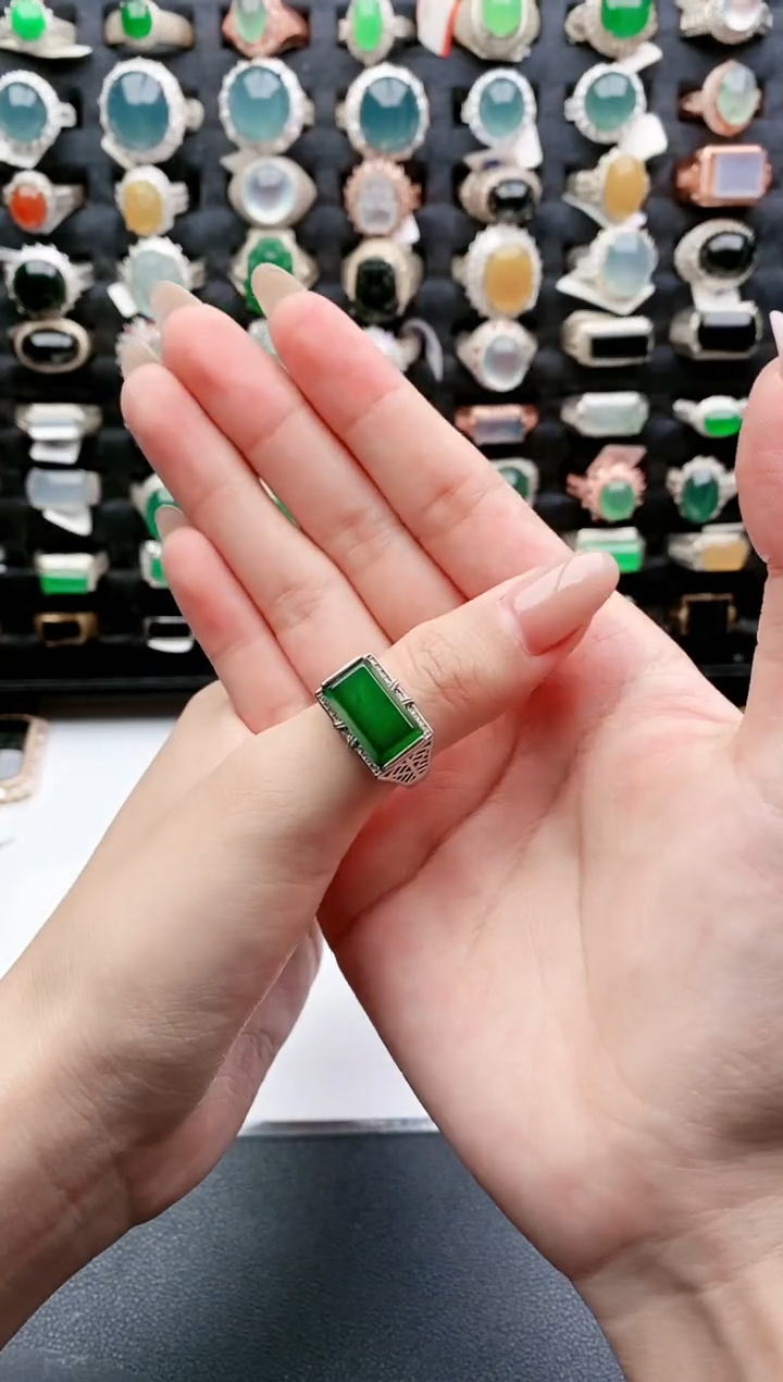 【闪购商品】翡翠戒指银S925镶嵌天然翡翠时尚男戒