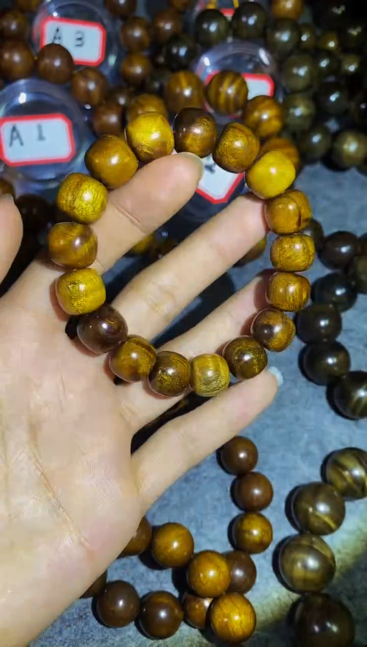 【闪购商品】金丝楠木雕【楠帝】小叶桢楠枯木筒珠1.2*1.3