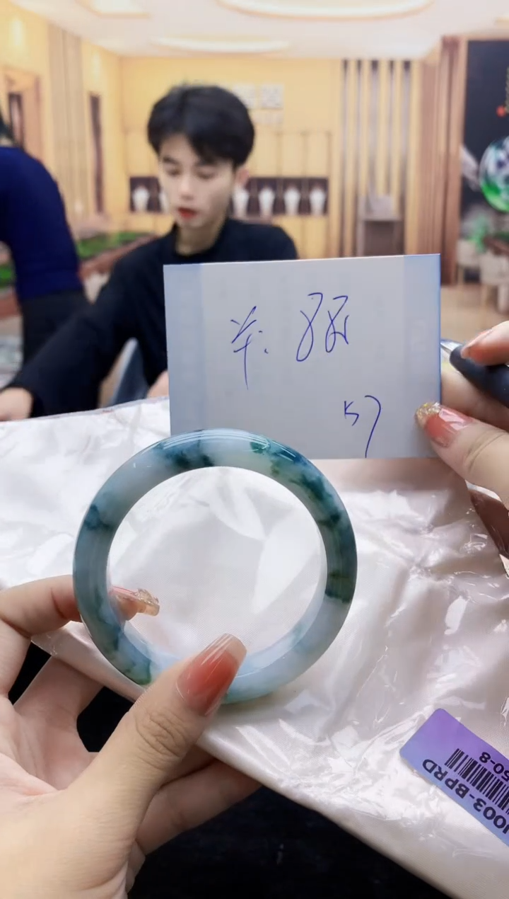 【闪购商品】翡翠手镯未镶嵌    H50-8