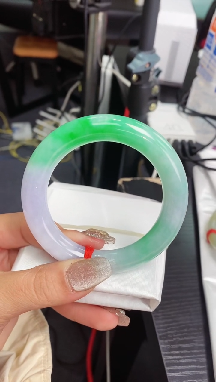 【闪购商品】翡翠手镯（圆镯）未镶嵌