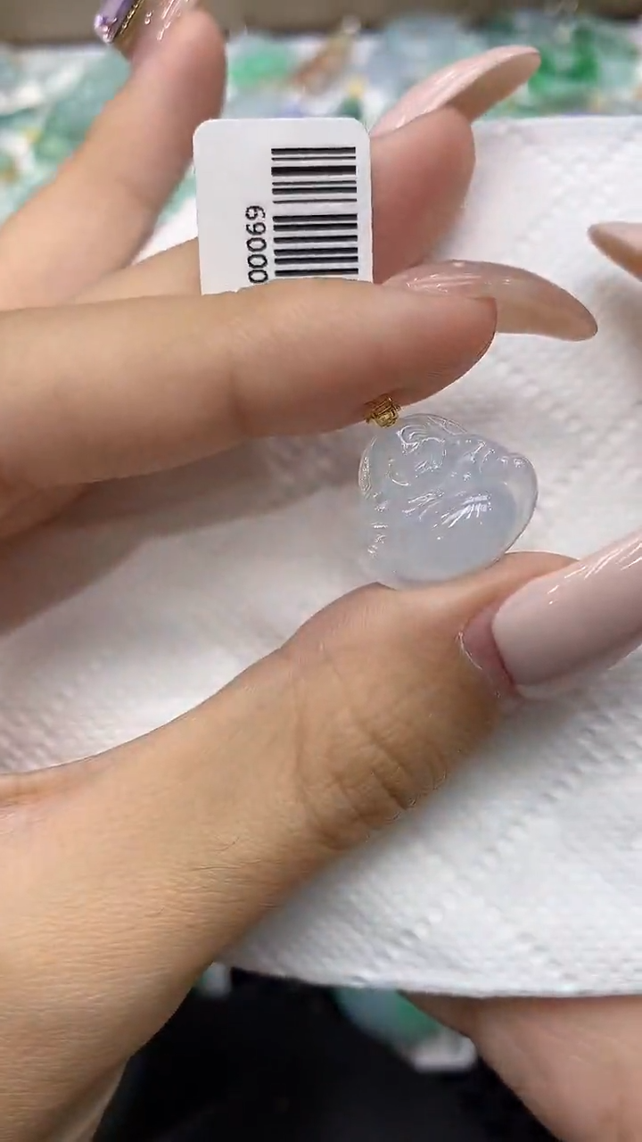 颈饰18K金镶嵌翡翠111111111111