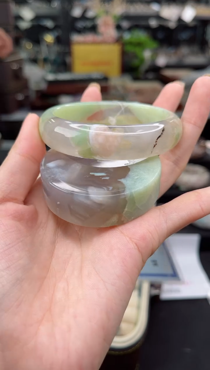 【闪购商品】石英质玉手镯未镶嵌57圈口（赠品镯心）7S9124