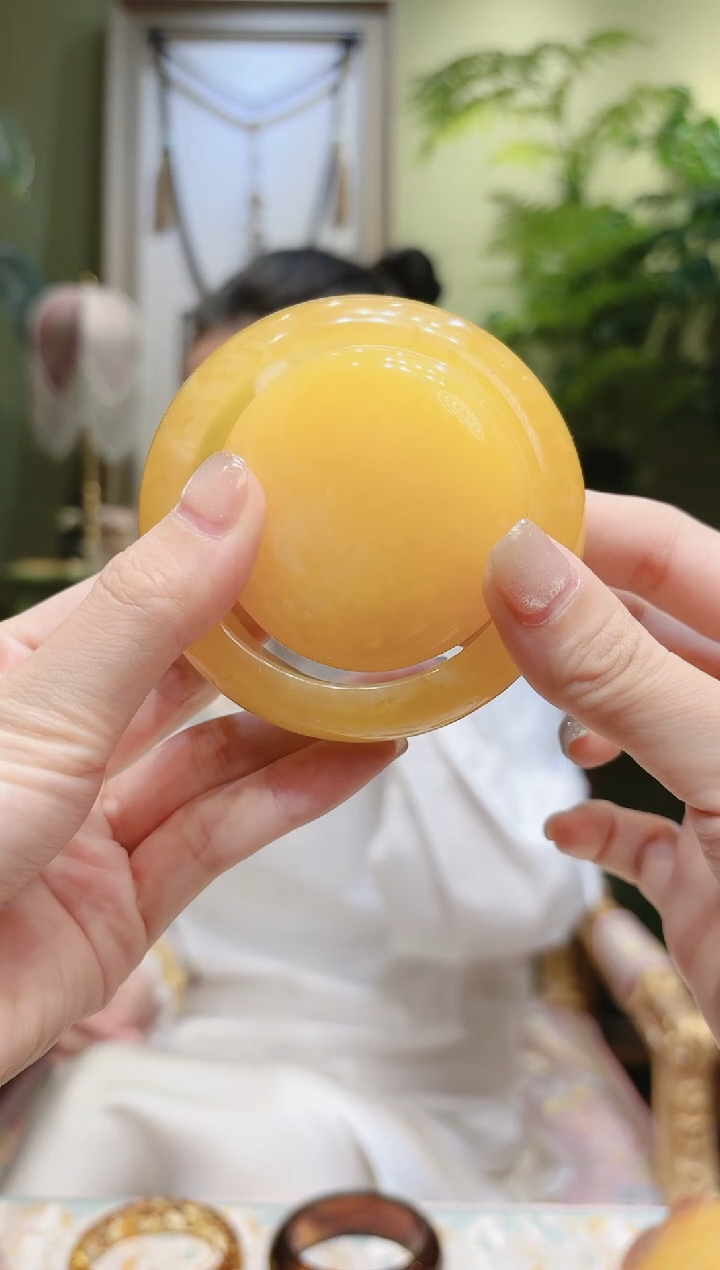 【闪购商品】蜜蜡裸石未镶嵌蜜蜡镯子Z