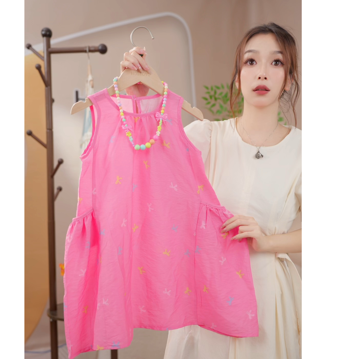 皇室童缘2025女童夏季甜美时尚下摆粉色连衣裙17630470149