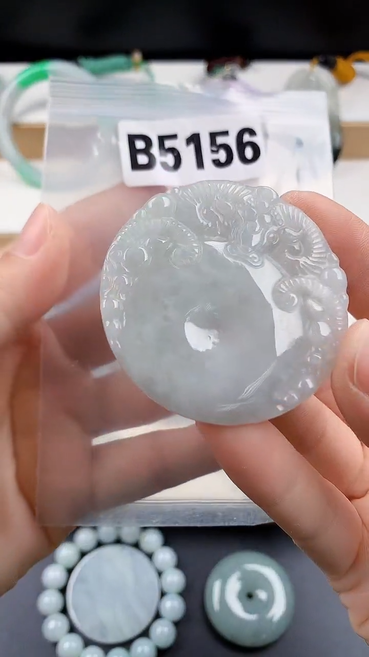 颈饰未镶嵌翡翠天然翡翠吊坠挂件