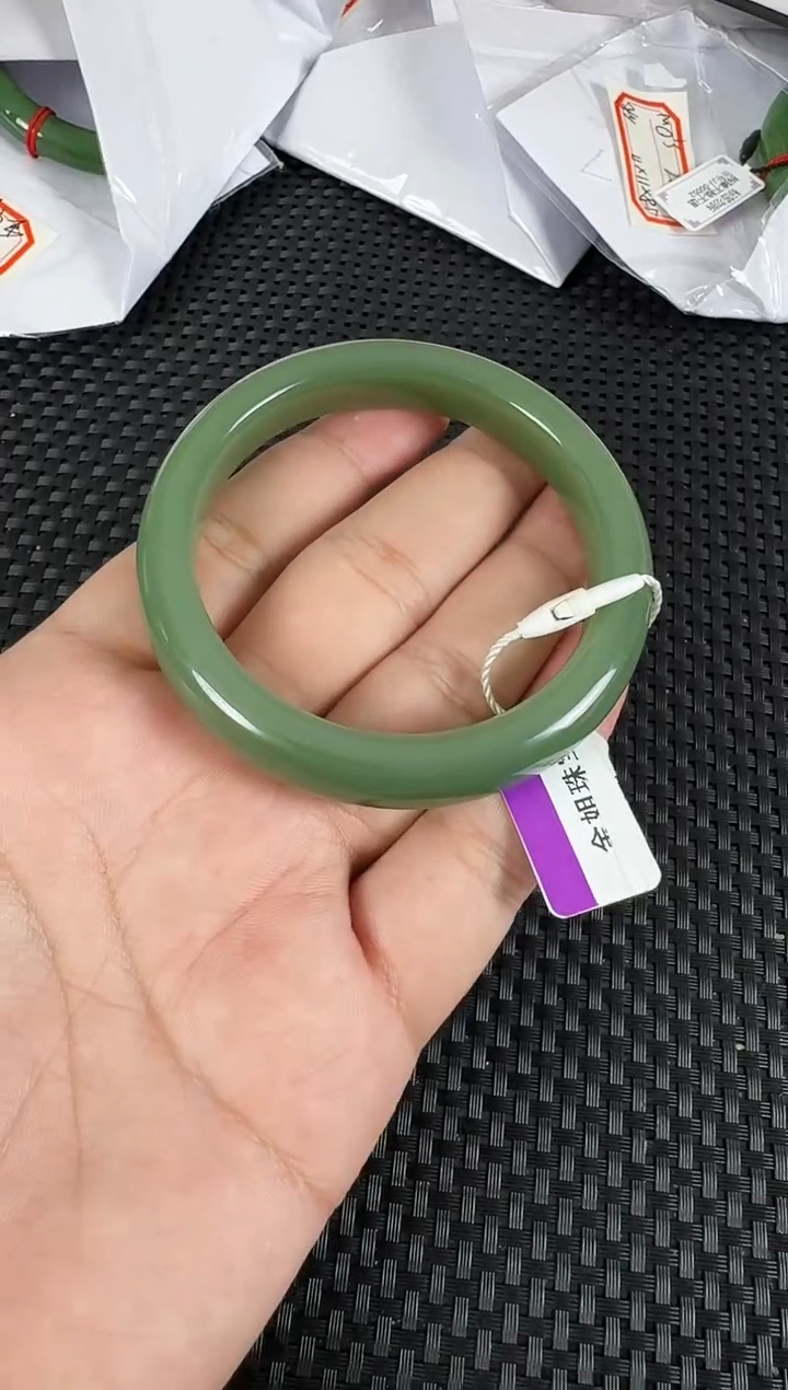 【闪购商品】和田玉（碧玉）手镯未镶嵌约58.3MM粉青