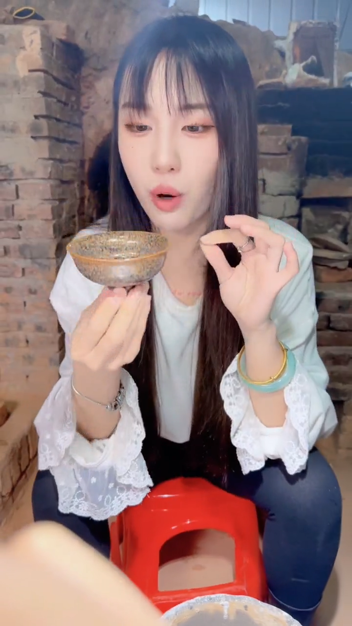 【闪购商品】茶盏中工美-徐亚凤13