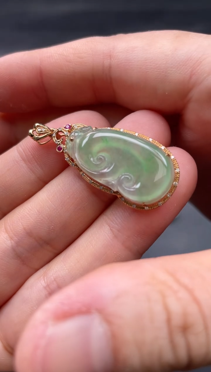 【闪购商品】翡翠颈饰18K金镶嵌54.......