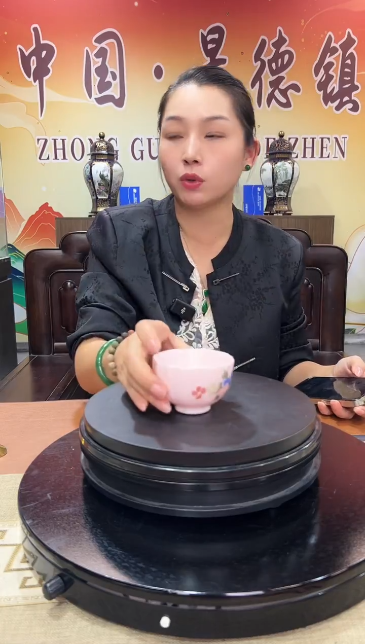 摆件瓷稀土繁花似锦八角杯