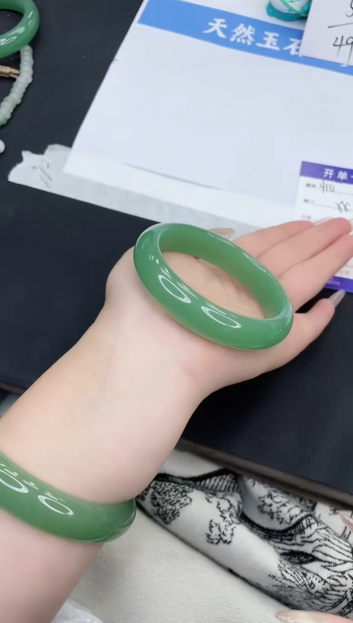 【闪购商品】石英质玉手镯未镶嵌D410-58+