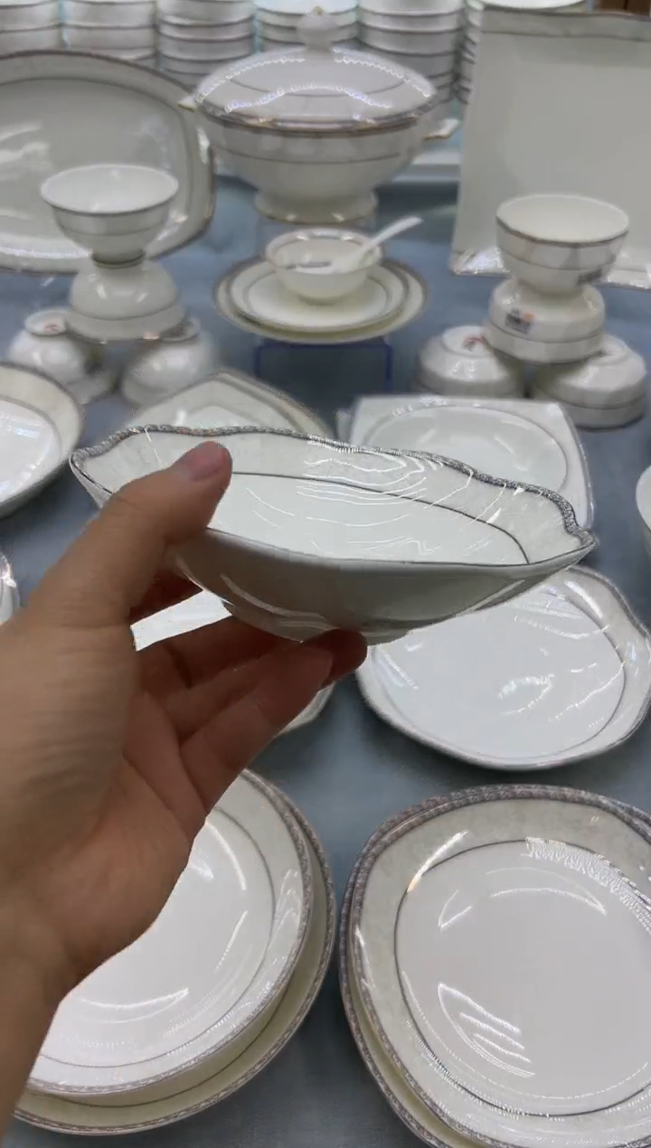 骨瓷玲珑7菊花2个  