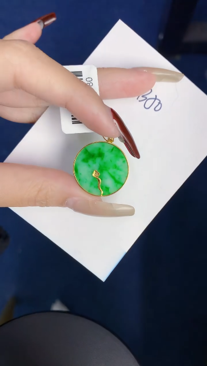 【闪购商品】翡翠颈饰18K金镶嵌00000000000