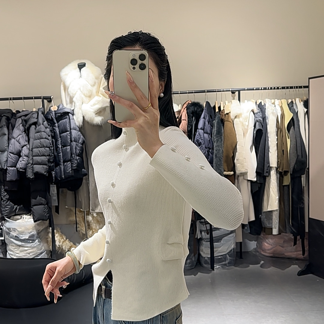 2025新款针织毛衣设计感秋冬季女修身小个子打底开叉短款毛线上衣