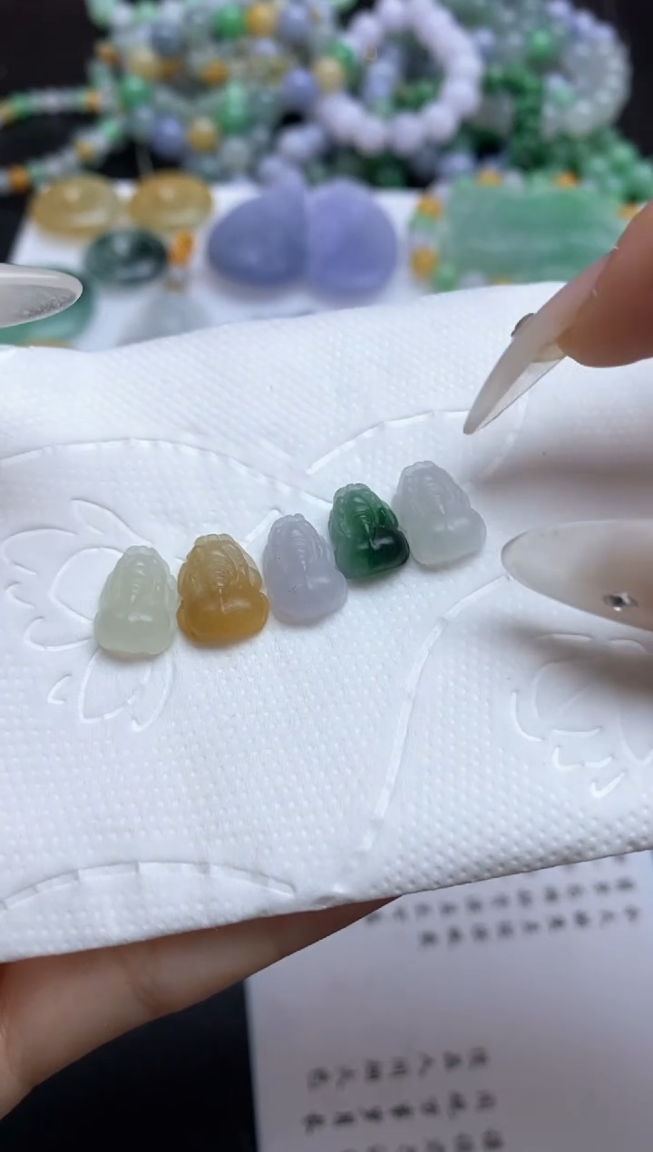 定制翡翠未镶嵌翡翠毛货~