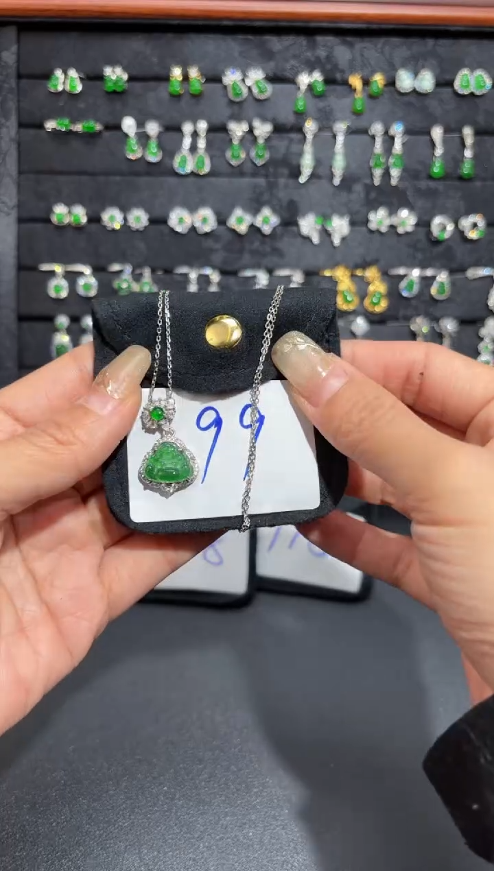 【闪购商品】翡翠颈饰银S925镶嵌佛公/支持复检/一件