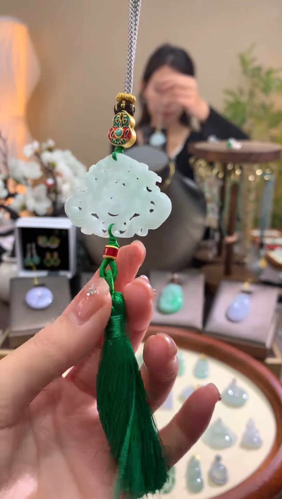 【闪购商品】翡翠颈饰未镶嵌龙凤牌