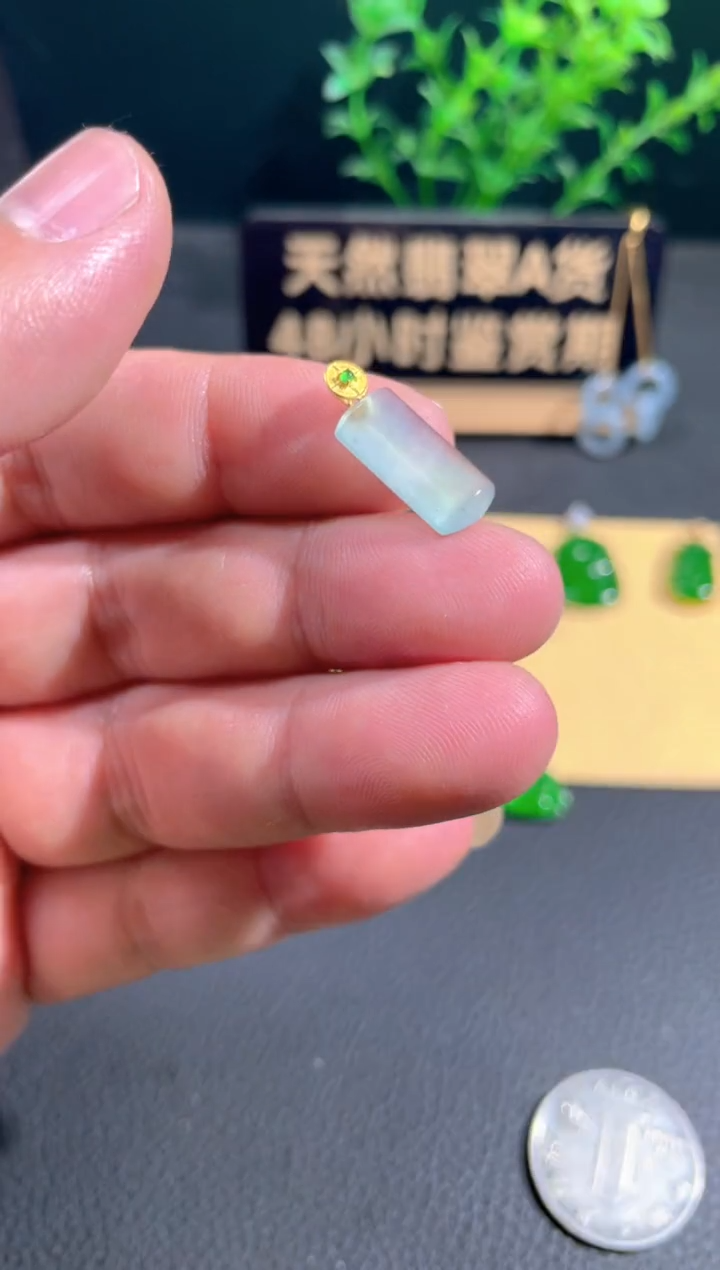 【闪购商品】翡翠颈饰18K金镶嵌翡翠