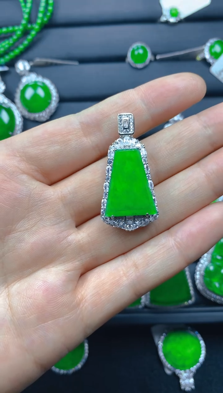 翡翠银S925镶嵌颈饰11111111