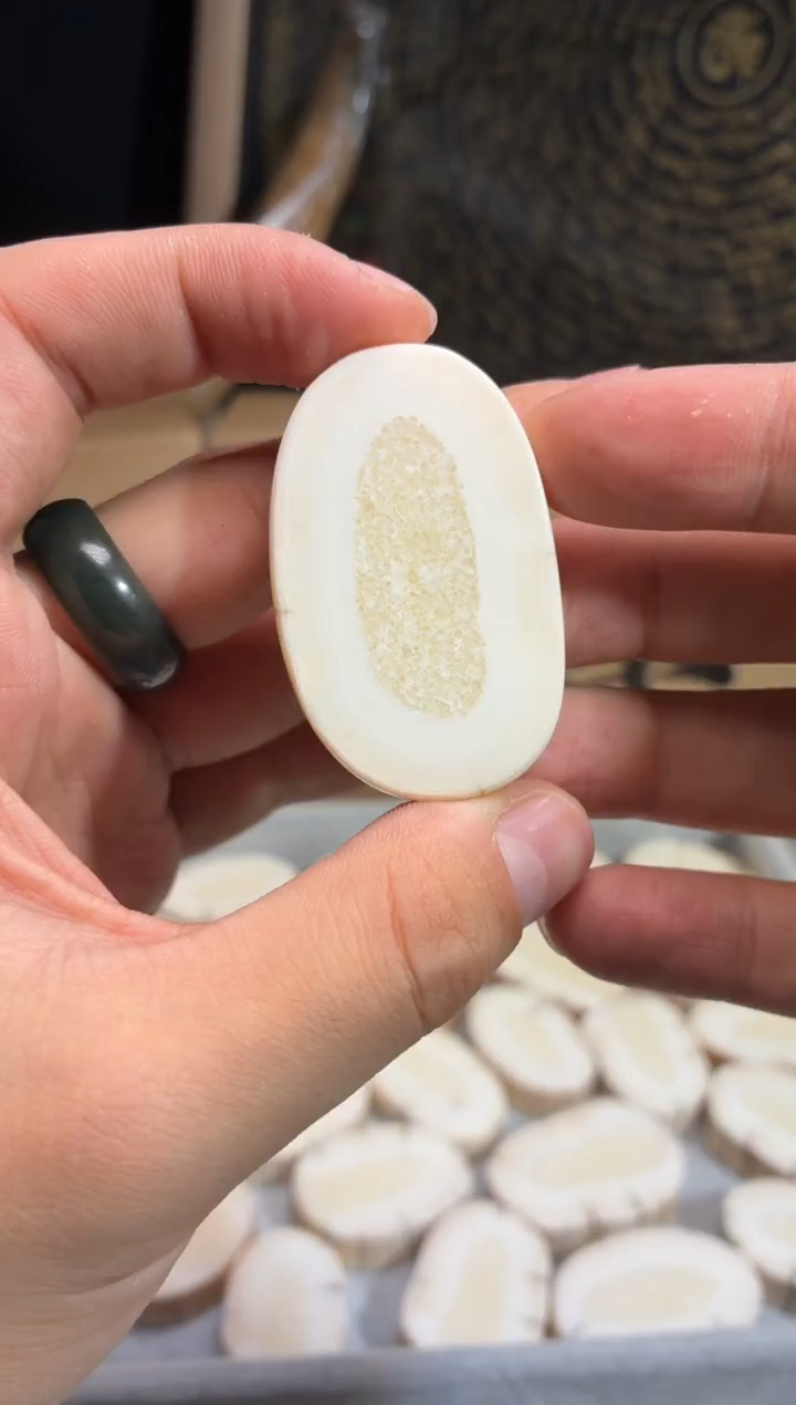 其他猛犸象牙l****凡QB104 虬系列饼子