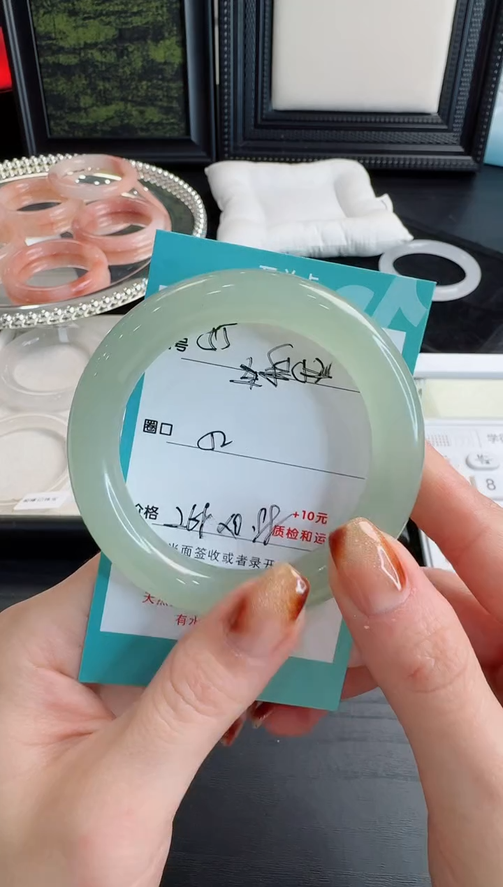 未镶嵌手镯石英质玉55