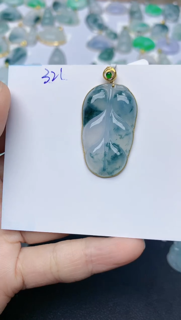 【闪购商品】翡翠颈饰18K金镶嵌天然翡翠A货    321