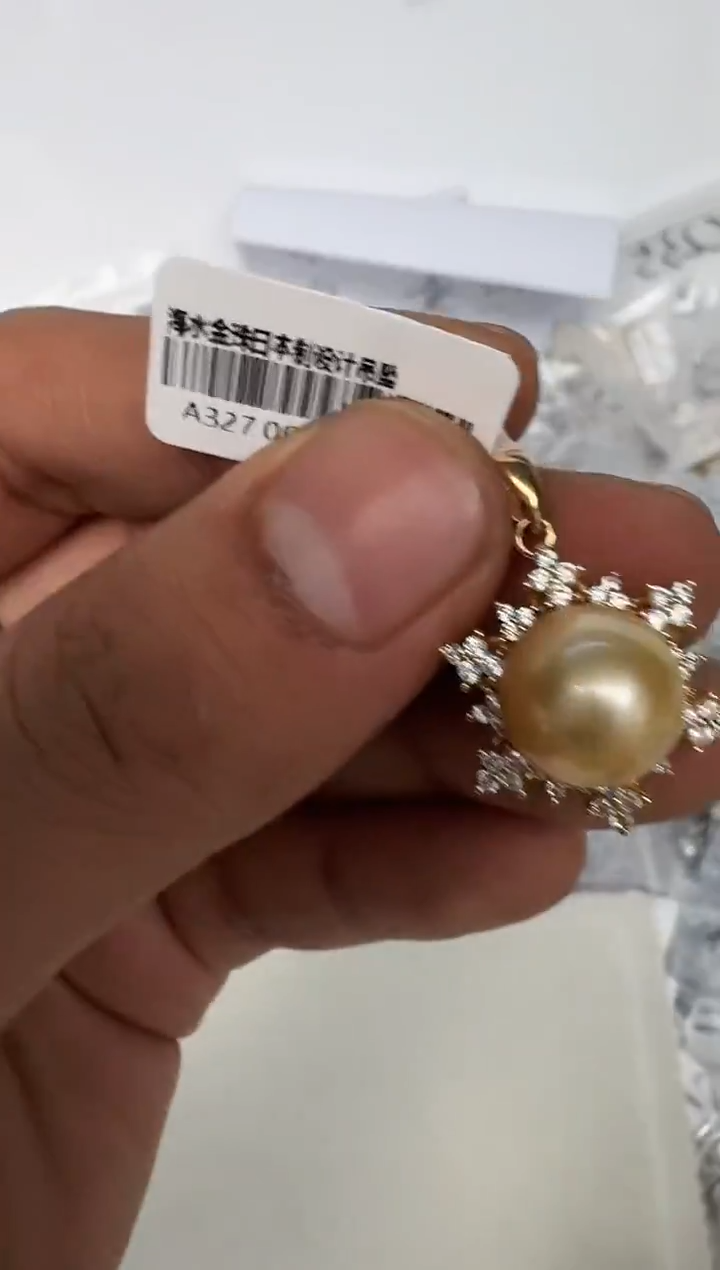 颈饰银S925镶嵌海水珍珠吊坠