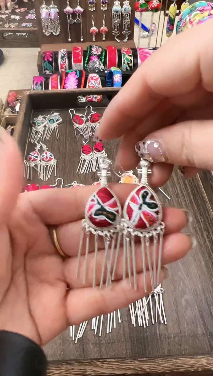 【闪购商品】织绣民族风老绣饰品408