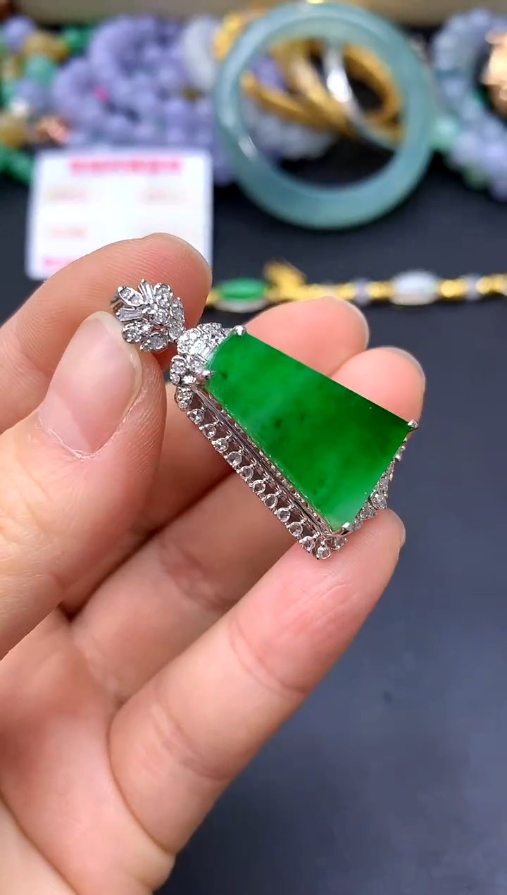 颈饰18K金镶嵌翡翠344-中国好珍宝