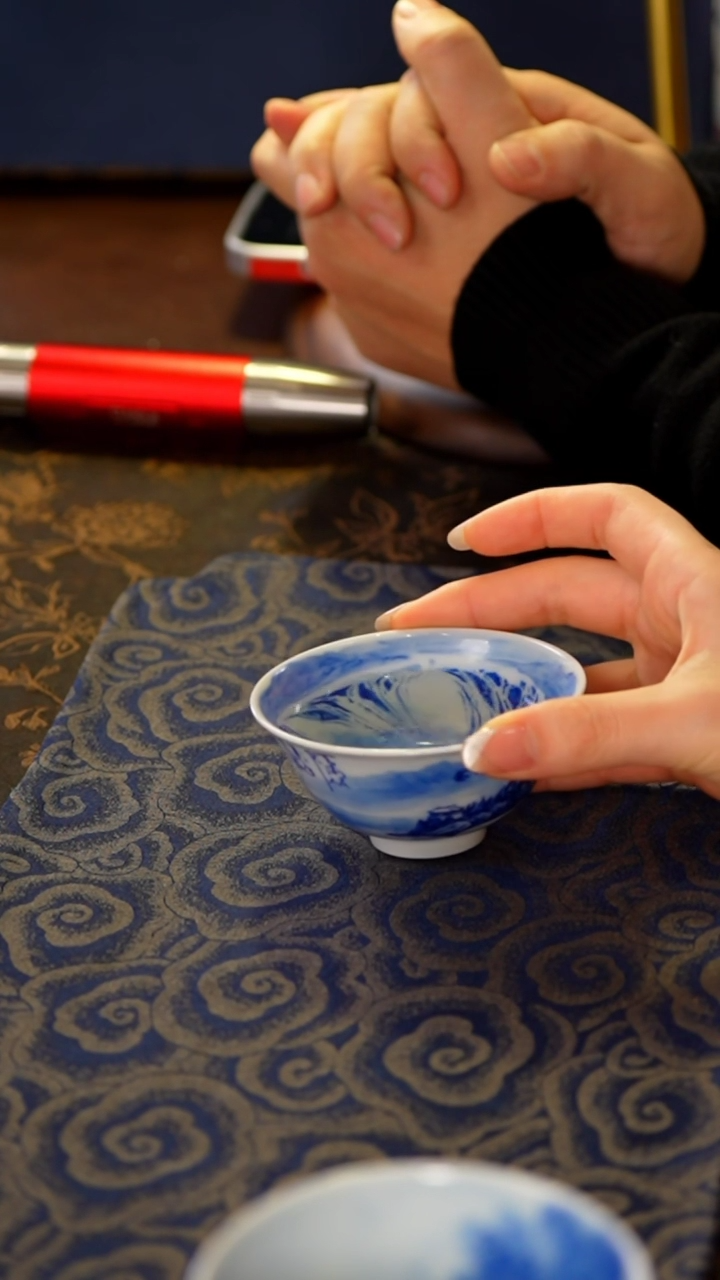 【闪购商品】云山片玉大川瀑布若深杯满绘杯