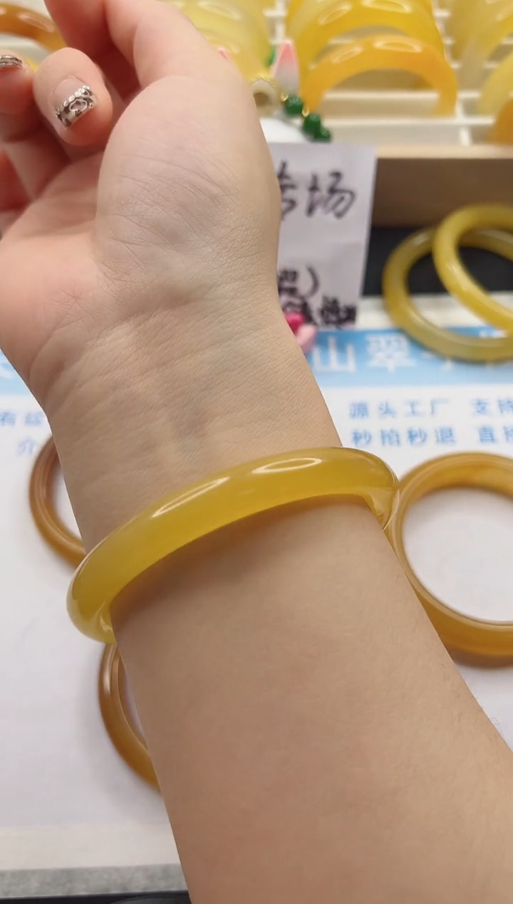 【闪购商品】石英质玉手镯未镶嵌533-60