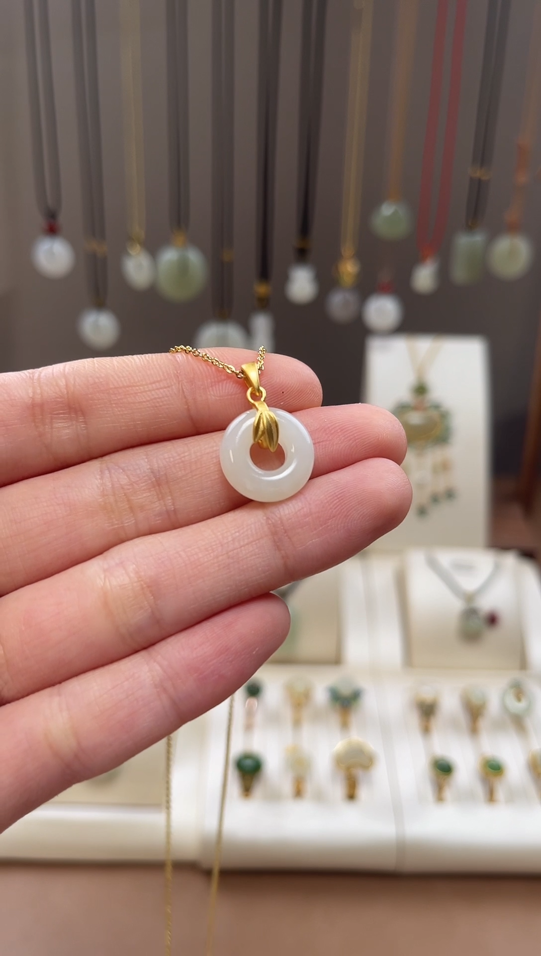 颈饰银S925镶嵌和田玉和田玉吊坠