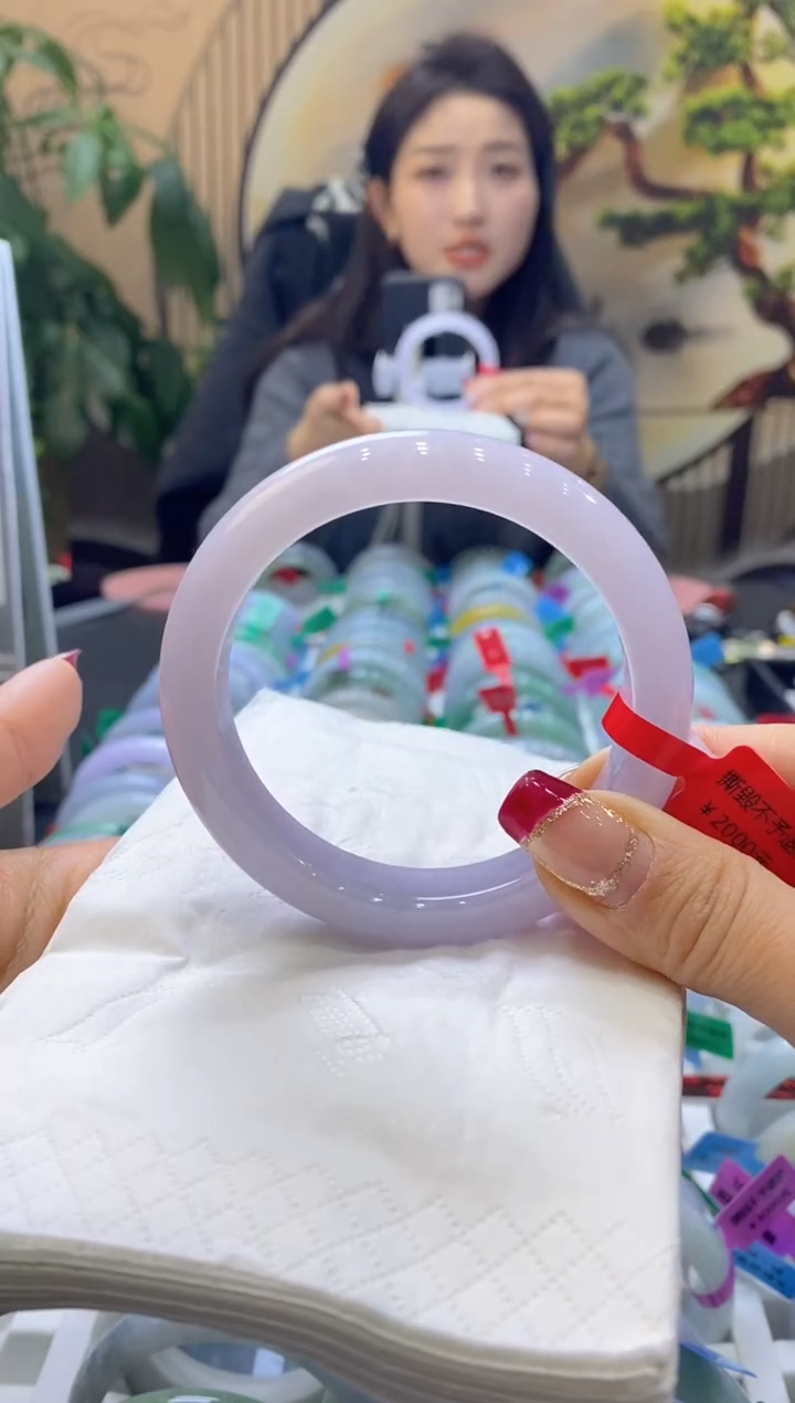 【闪购商品】翡翠手镯未镶嵌99915680