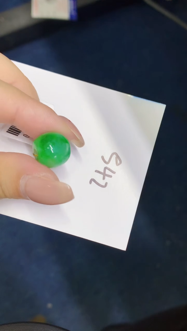 翡翠未镶嵌颈饰00000000000