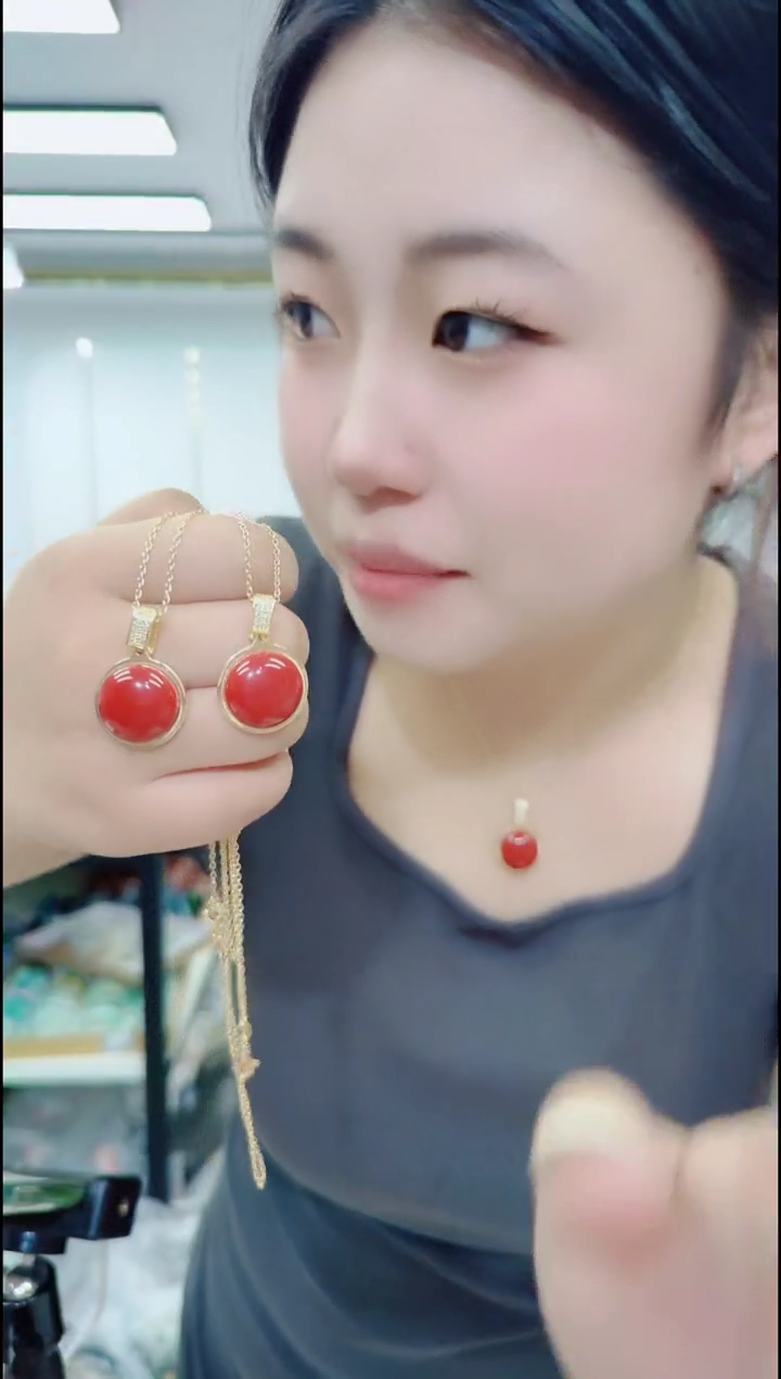 玛瑙/玉髓颈饰合金1260圆牌红吊坠