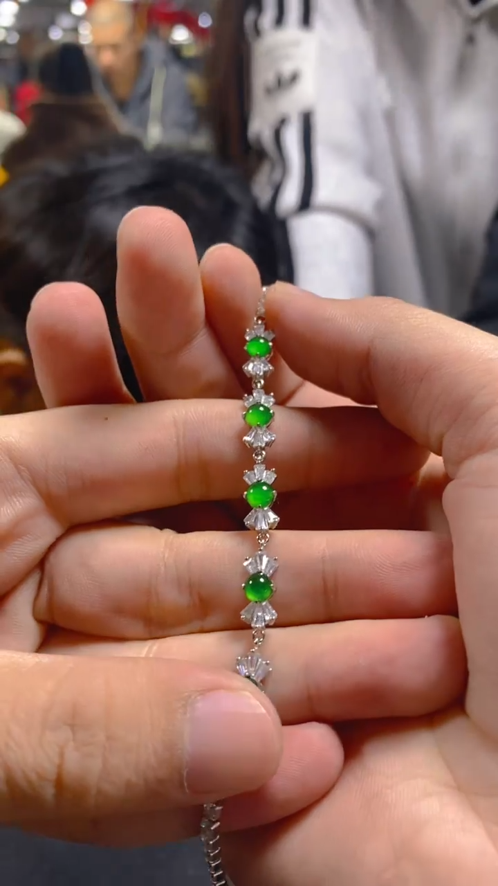 【闪购商品】翡翠手链未镶嵌0162584788多样性发一