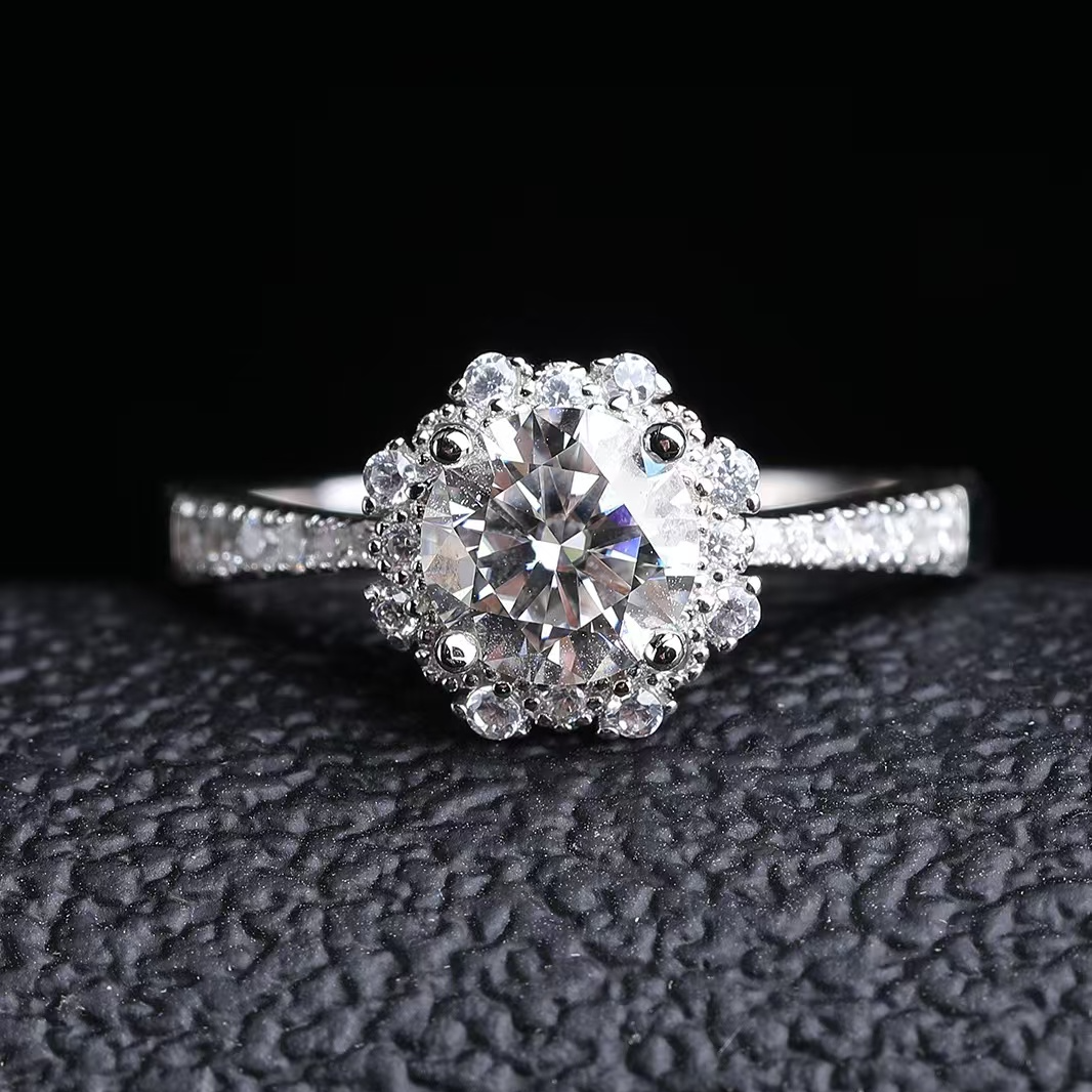 INNLI/银狸 925银莫桑石戒指 卡家星辰款（1/2克拉）时尚经典