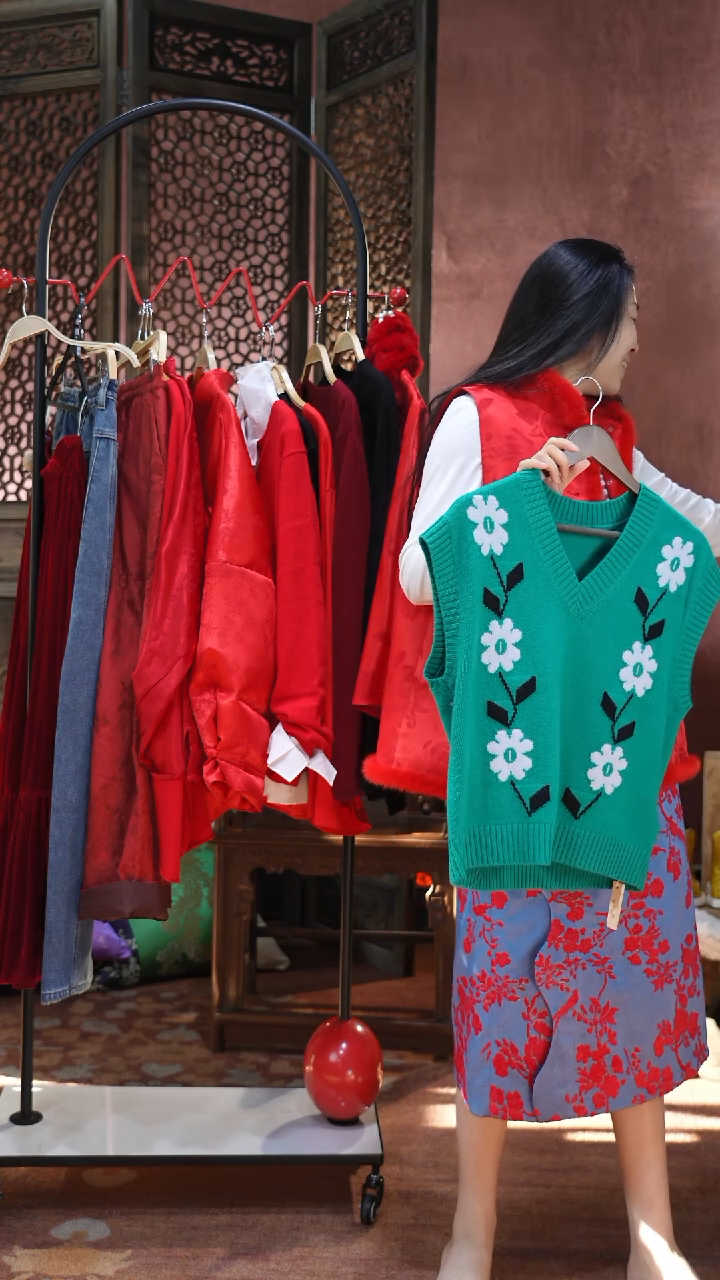 闪购 绿色羊绒背心