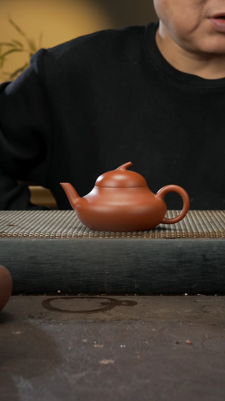 【闪购商品】紫砂茶壶朱泥 茄梨 140cc 019