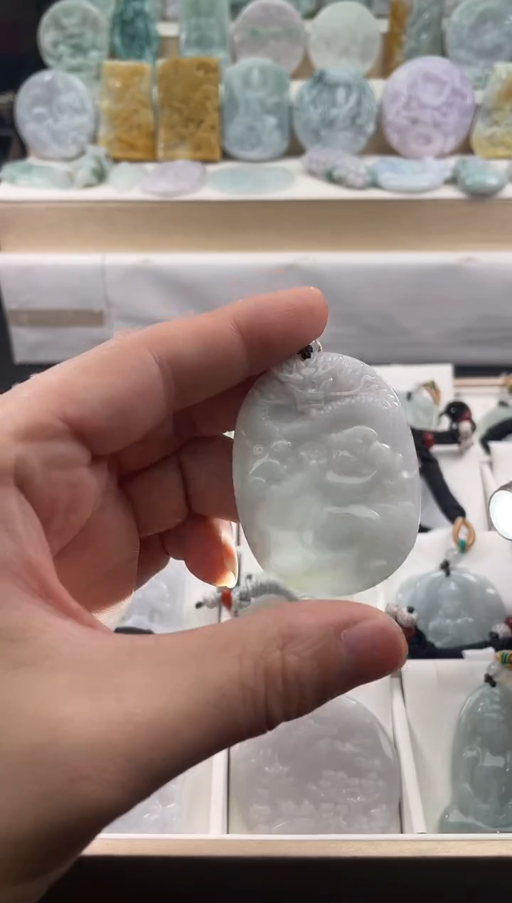 颈饰未镶嵌翡翠25/11/11/.277