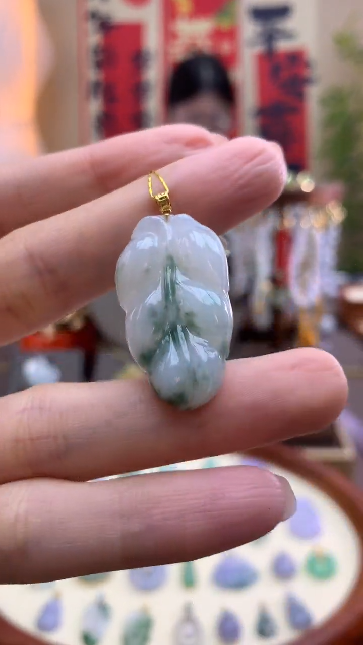 【闪购商品】翡翠颈饰18K金镶嵌叶子