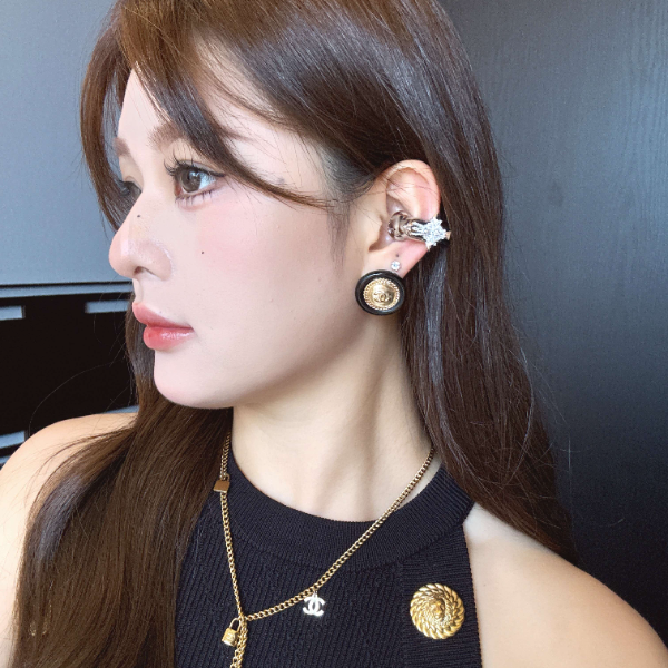 明星同款-耳夹式耳机磁吸饰品精致女生蓝牙耳机-可更换饰品