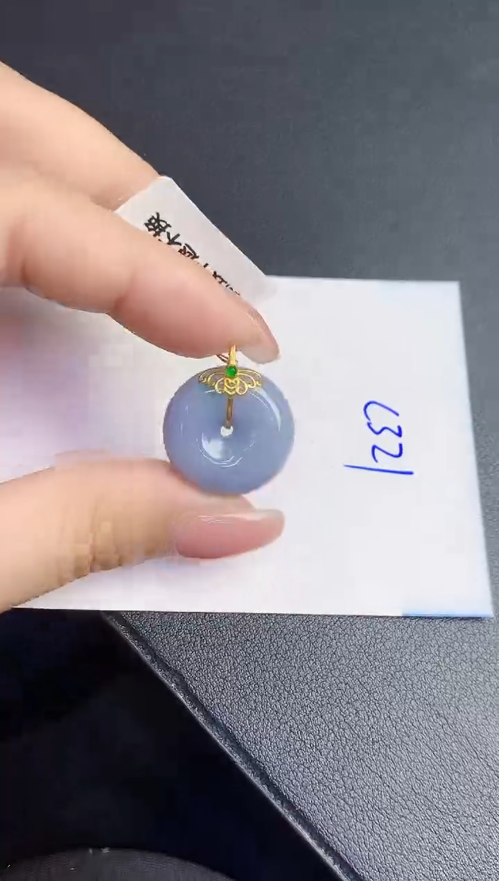 翡翠18K金镶嵌颈饰00000000000