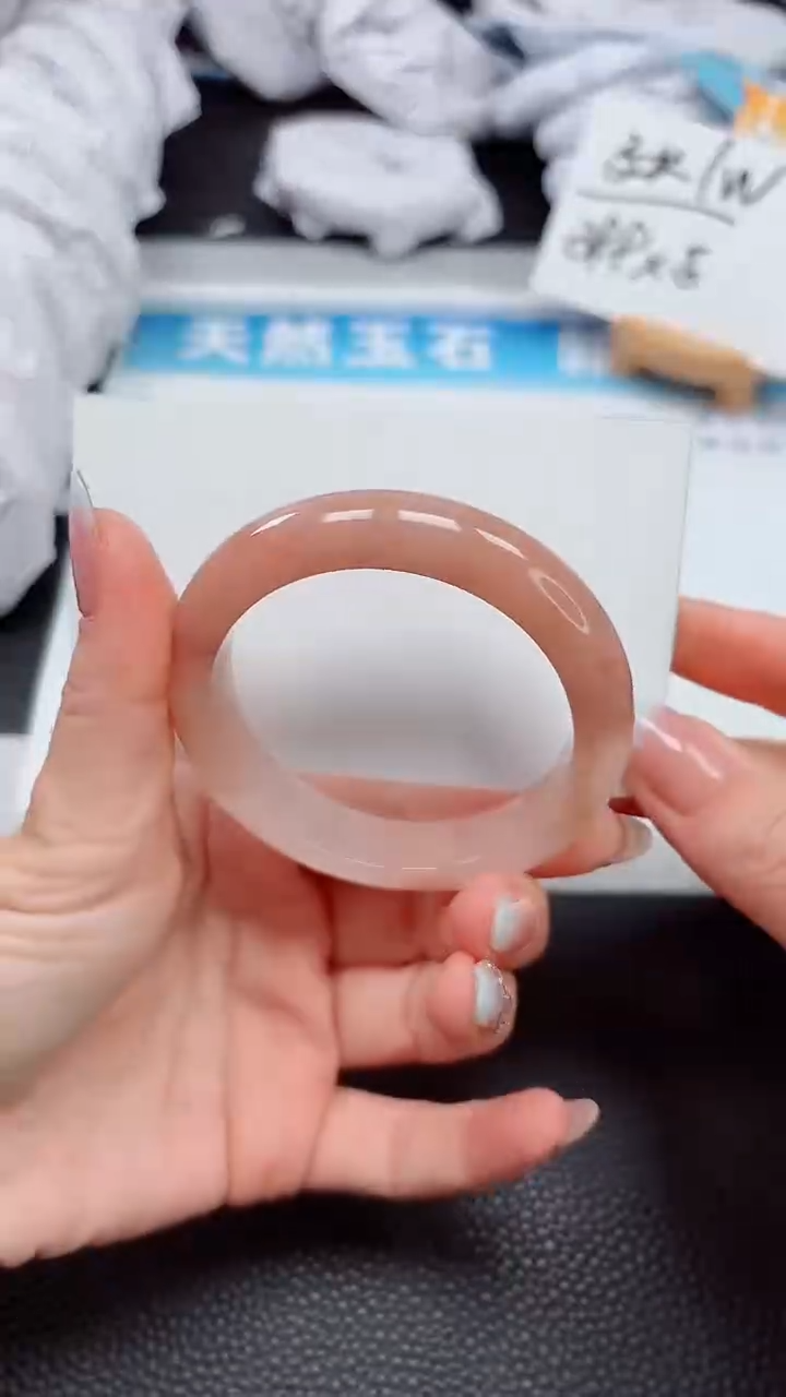 【闪购商品】石英质玉手镯未镶嵌349