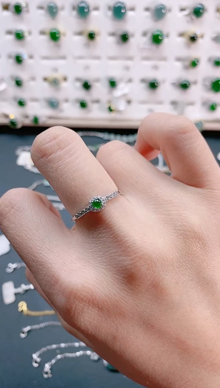 【闪购商品】翡翠戒指银S925镶嵌天然翡翠