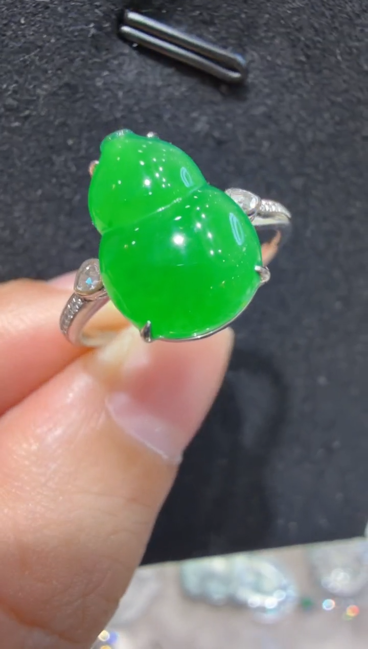 18K金镶嵌戒指翡翠多样性团购发一件