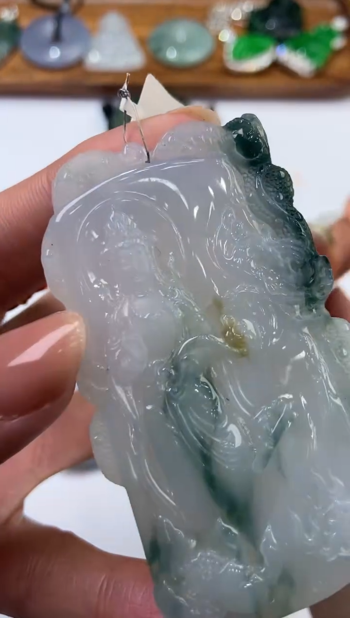 【闪购商品】翡翠未镶嵌颈饰2206185   