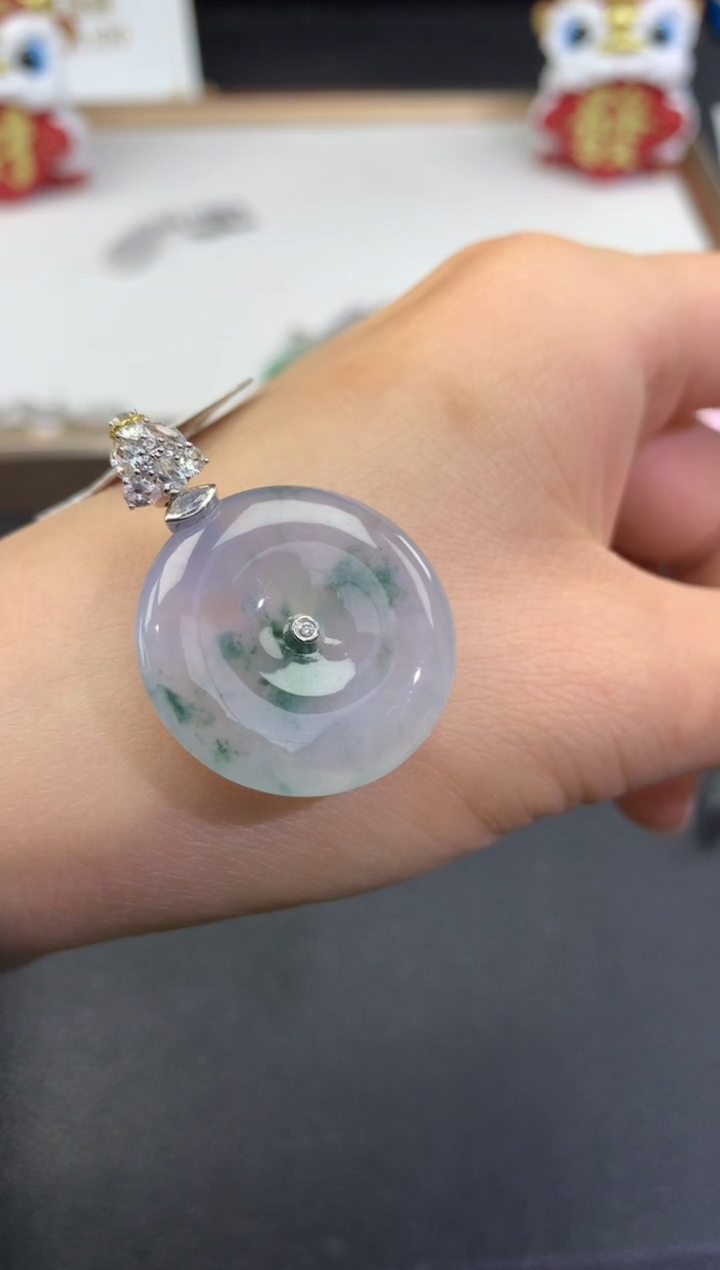 【闪购商品】翡翠颈饰18K金镶嵌              