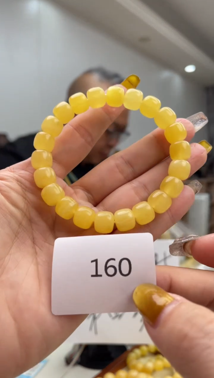 【闪购商品】琥珀裸石未镶嵌160多样性发其中一件
